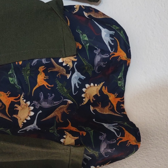 SLIGHTLY USED L.A SOUL LONG SLEEVE FOREST GREEN WITH DINOSAUR PATTERN LINNING - Picture 6 of 8